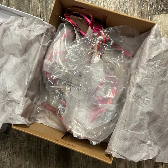 Jessica Simpson Vibrant Pink Floral Heels Size 8.5 - Picture 13 of 16